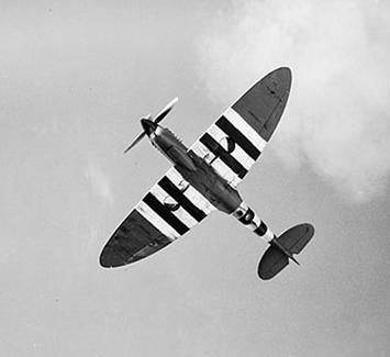 Reccon-Spit-normandy1944.jpg